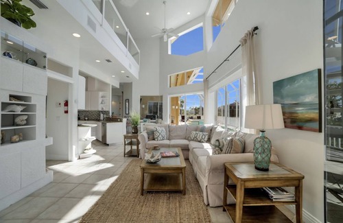 Marco Island Casa | Wintergreen Ct. 859 Marco Island Vacation Rental 4 Bedroom Home by Redawning