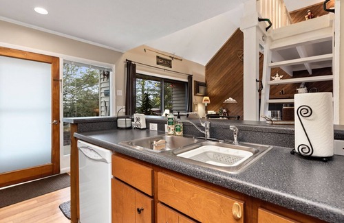 Nellysford Condominio | Wintergreen - Cozy Mountain Getaway! Close to Hiking Trails!