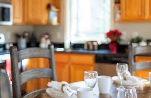 Chestnut Springs Chalet De Esquí | Wintergreen Ridge Retreat