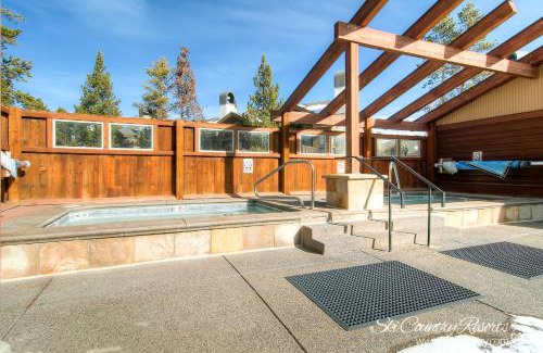 Four O'Clock Casa | Winterpoint 33 by Ski Country Resorts