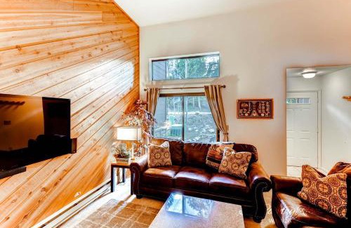 Four O'Clock Casa | Winterpoint 37 by Ski Country Resorts