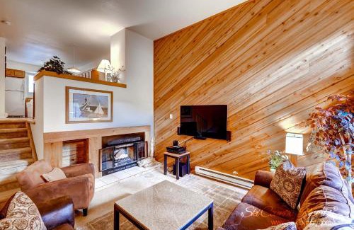 Four O'Clock Casa | Winterpoint 37 by Ski Country Resorts