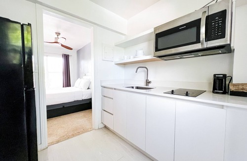Central Beach Hotel | Winterset A North Beach Village Resort Hotel