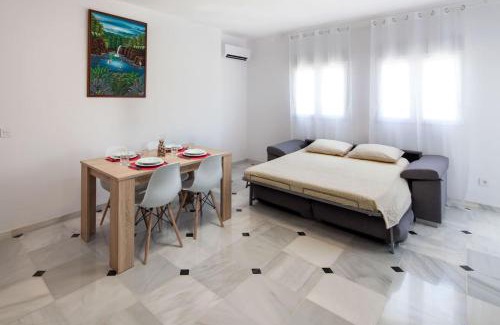 El Molinillo Apartamento | WintowinRentals All Comforts Málaga Center