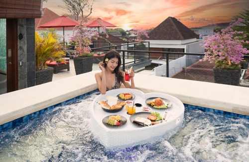 Umalas Villa | Winy Estate - Luxury Villa with Rooftop Jacuzzi