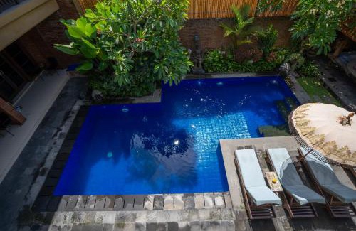 Batu Bolong Casa | Wiras Village