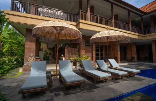 Batu Bolong Casa | Wiras Village