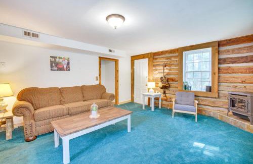 Mauston Casa | Wisconsin Cabin Getaway Near Castle Rock Late