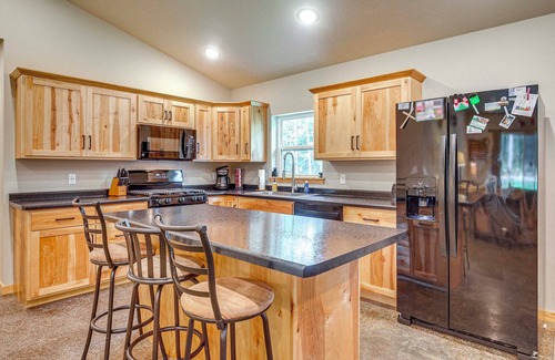 Arbor Vitae Cabaña | Wisconsin Cabin Hideaway: 3 Mi to Lakes