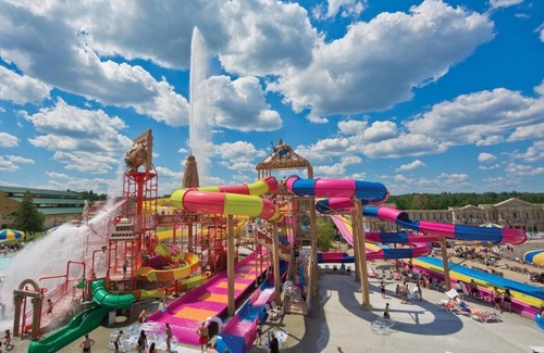 Lake Delton Complejo | Wisconsin Dells - 4th of July at the Waterpark Capital of the World !