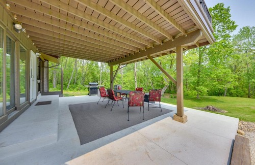 Bassett Casa | Wisconsin Vacation Rental Retreat with Deck