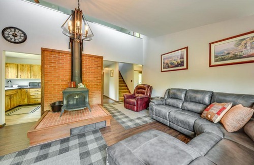 Bassett Casa | Wisconsin Vacation Rental Retreat with Deck