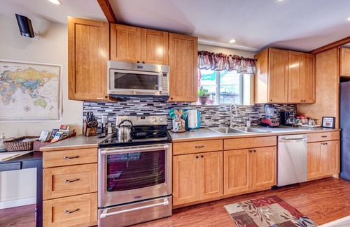 Sequim Casa | “Wise Old Owl Retreat – Spacious, Serene & Minutes from Every Olympic Wonder”