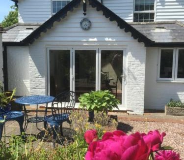 Wilmington Casa | Wishing Well Cottage