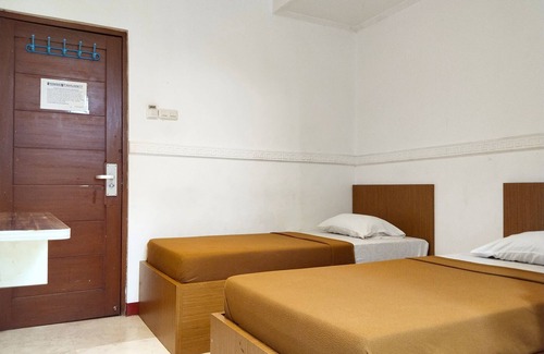 Gambir Hotel | Wisma Juanda Powered by Cocotel