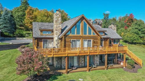 McHenry Casa | Wispy Business