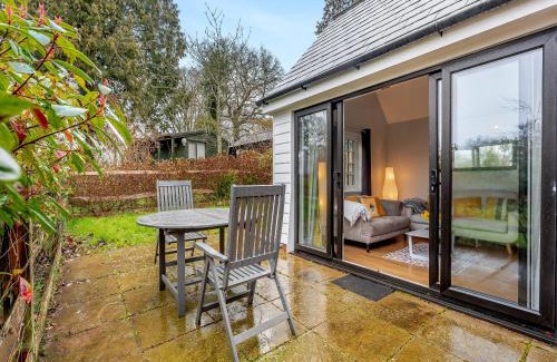 Upper Dicker Casa | Wisteria Cottage