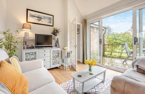 Upper Dicker Casa | Wisteria Cottage