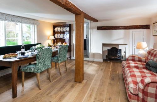 Urchfont Casa | Wisteria Cottage