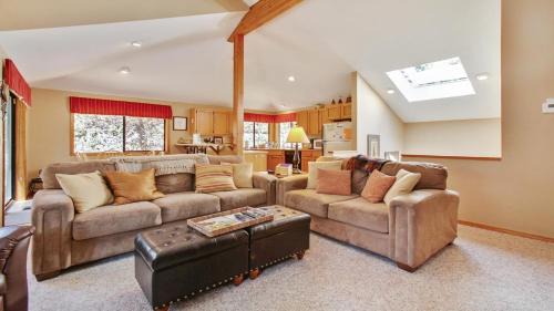 Deer Park Casa | Witchhazel 16