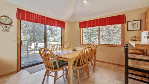 Deer Park Casa | Witchhazel 16