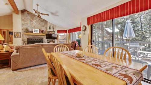 Deer Park Casa | Witchhazel 16