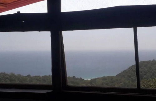 Puerto López Casa | with 360 degree view of national park beach and forest