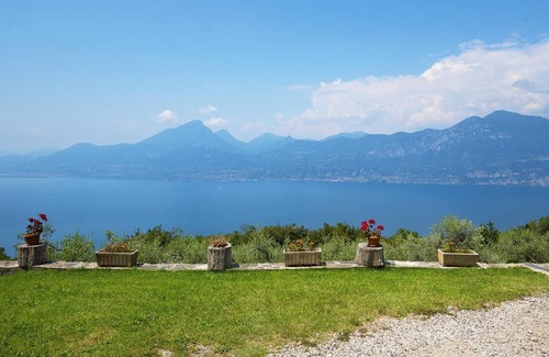 Arias Apartamento | Con vistas al lago y piscina – Apartamento Elka 8