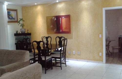 Ponta da Praia Apartamento | 130m2 of lots and Space and Freedom. WiFi, cable TV. 250MB.