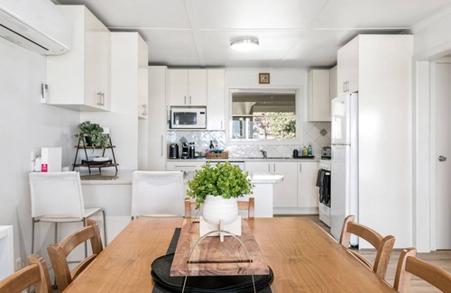 Bonney Casa | With stunning views, the Blue House is perfect to relax in affordable Luxury.