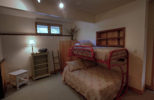 Eureka Springs Cabina | Wits End Cabin En 65 Acres cerrado, Amazing chimenea al aire libre y Hot Tub