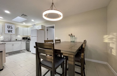Lake Havasu City Villa | Wknd@ Bernie's II-2 Private Villas Private Compound 4bd/4ba/2 Hot Tubs