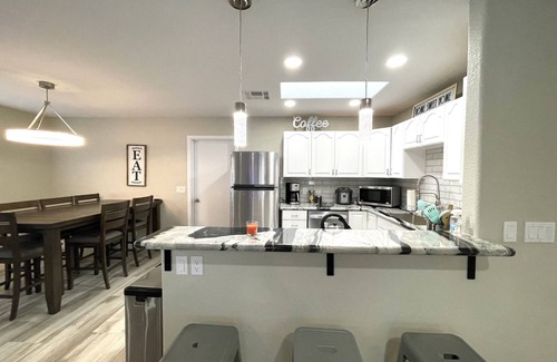 Lake Havasu City Villa | Wknd@ Bernie's II-2 Private Villas Private Compound 4bd/4ba/2 Hot Tubs