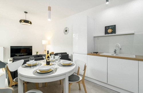 Nowe Miasto Apartamento | Wołkowyska 30 | Apartment | Garage | Lake Malta
