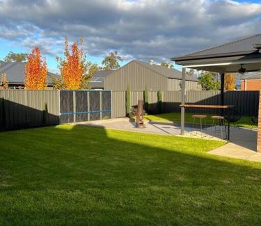 Killara Casa | Wodonga House Huon hill