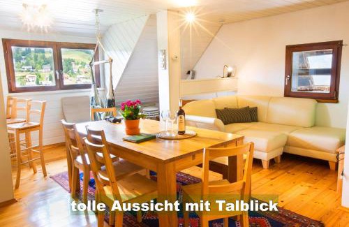 Todtnauberg Apartamento | Wohlfühl-Ferienwohnung 80 qm, 8 Personen, Aussicht & Heimkino