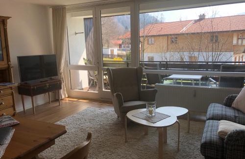Schliersee Apartamento | Wohnung Edelweiß - Wohnen auf Zeit - Homeoffice - nah am See - buchbar ab 28 Nächte