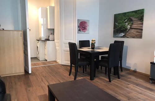 Funfhaus Apartamento | Wohnung in Schönbrunn-nähe