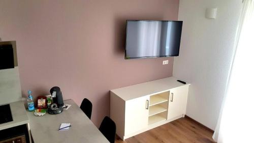 Neckarwestheim Apartamento | Wohnung in Neckarwestheim