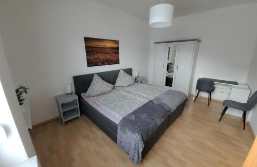 Oberhausen Apartamento | Wohnung in Oberhausen: zentral & ruhig, eigener Eingang
