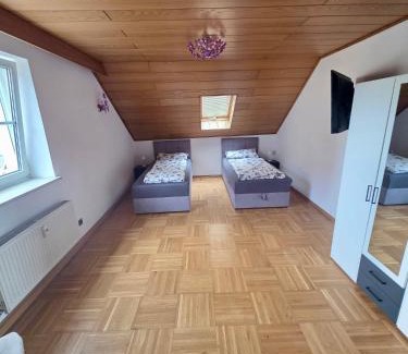 Neunburg vorm Wald Apartamento | Wohnung Maric bis zu 10 Personen