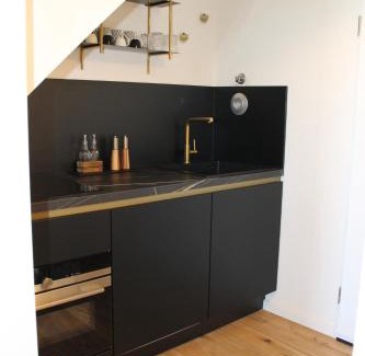 Kernstadt Apartamento | Wohnung mit Balkon und Tiefgarage