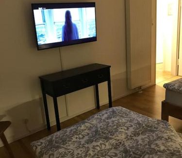 Wurzburg City Centre Apartamento | Wohnung Stadtmitte Würzburg, Küche, Balkon.