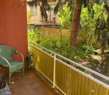 Wurzburg City Centre Apartamento | Wohnung Stadtmitte Würzburg, Küche, Balkon.