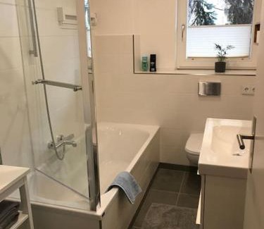 Wurzburg City Centre Apartamento | Wohnung Stadtmitte Würzburg, Küche, Balkon.