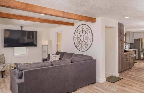 Fremont Casa | Wolf River Retreat - Sleeps 14