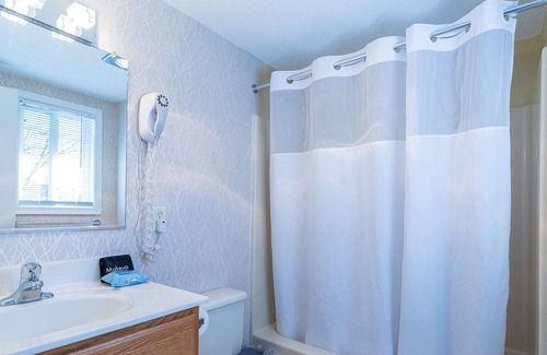The Woods Cabaña | Wolf's Den Cottage with Resort Amenities