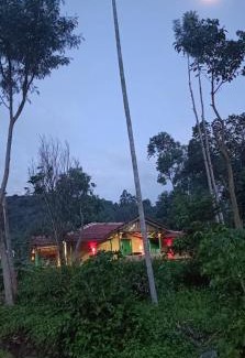 Devikolam Otro | Wolfhouse Vettukkad farmstay