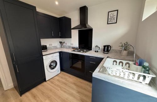Yaxley Apartamento | Wolseley-5 Bedroom 2 Bath Sleeps 8 Ideal for Contractors