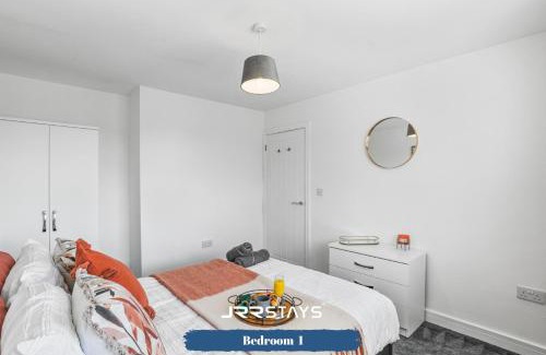 Wolverhampton Casa | Wolverhampton - Amazing 3 Bedroom, Sleeps 6, Wi-Fi - JRR Stays